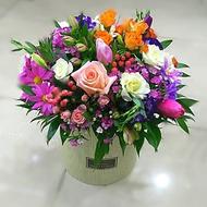 Bright sense of joy - Box with flowers