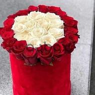 Beautiful colors of love - Box with flowers