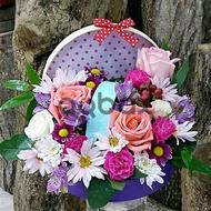 A nice choice - Box with flowers