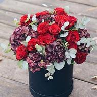 Full of love feelings - Box with flowers