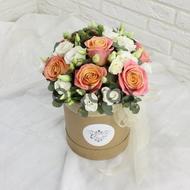 The voice of love - Box with flowers