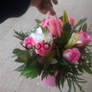 Roses and joy - Box with flowers