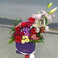 Joy and full of feeling story - Box with flowers...