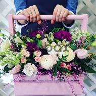 Enjoyment and love - Box with flowers