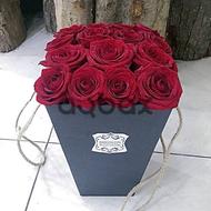 New and pleasant feelings - Box with flowers