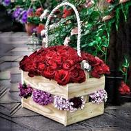 Elegant and beautiful - Box with flowers