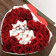 The choice of love - Heart box with flowers