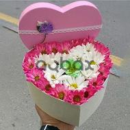 Moment of love and joy - Box with flowers