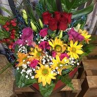 Moments of love and joy - Box with flowers